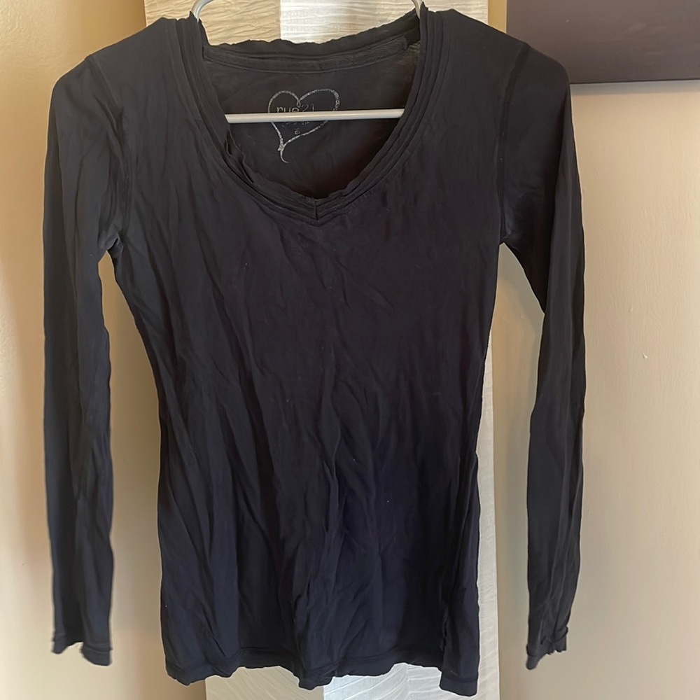 Small Black Rue21 Long Sleeve Shirt